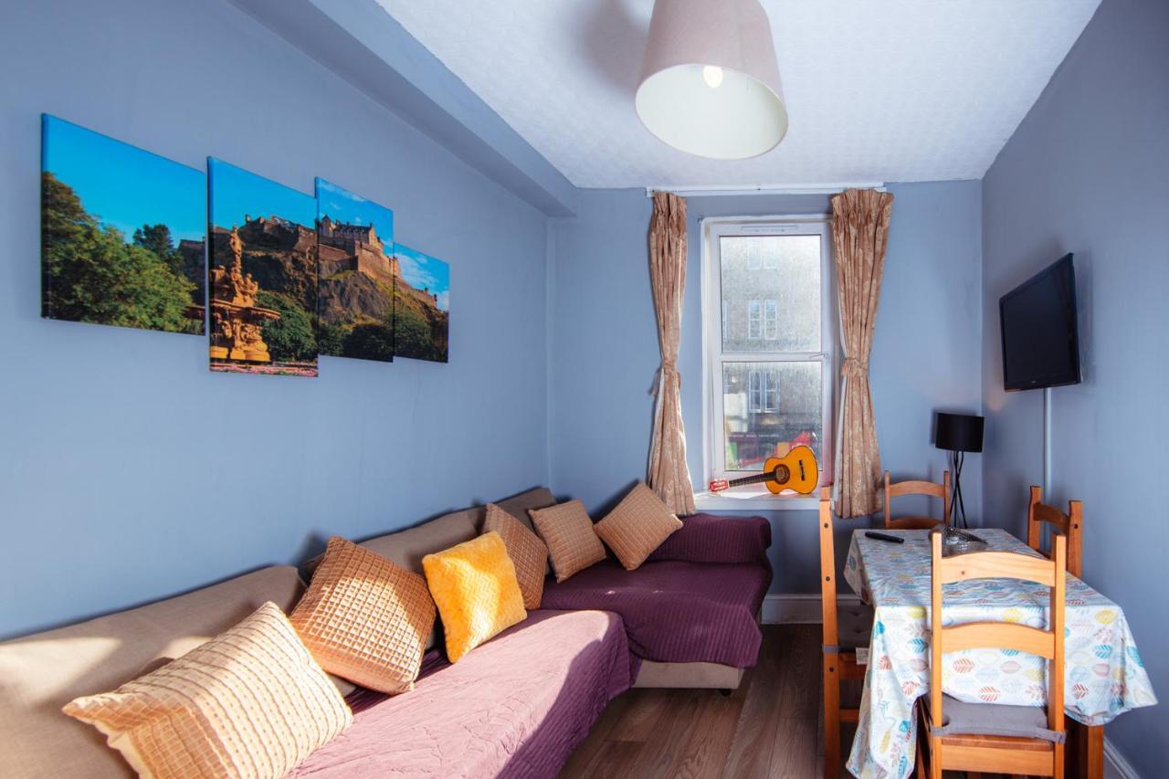 Old Town Central Apartments By The Meadows Edimburgo Exterior foto